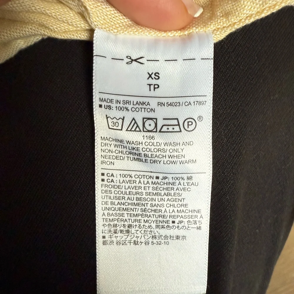 Banana Republic Light Yellow Casual Button Down Shirt - Picture 4 of 7